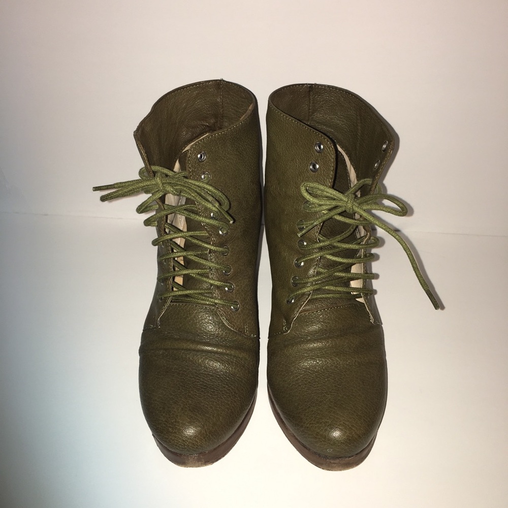 Matiko Today 👢ONLY $20 until 11:59 pm size 10